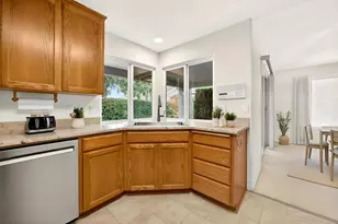 606 Summerwood Dr, Medford, OR 97504 - Photo 13