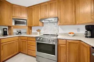 606 Summerwood Dr, Medford, OR 97504 - Photo 15