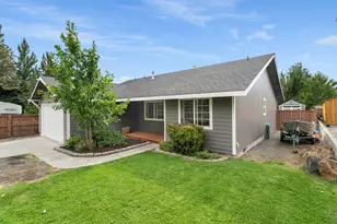 2535 NW 10th St, Redmond, OR 97756 - Photo 3