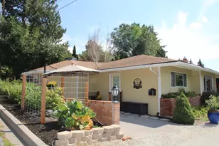 2075 Calhoun St, Klamath Falls, OR 97601 - Photo 7