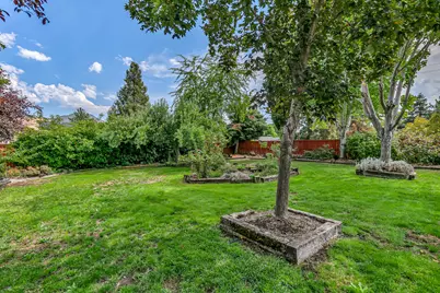 3004 Cheltenham Way, Medford, OR 97504 - Photo 3