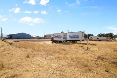 4595 Table Rock Road, Central Point, OR 97502 - Photo 3