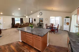 17316 Golden Eye Dr, Bend, OR 97707 - Photo 5