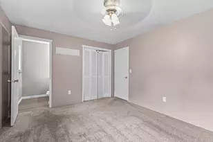 21 Hickory Ln, Central Point, OR 97502 - Photo 11