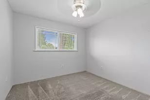 21 Hickory Ln, Central Point, OR 97502 - Photo 13