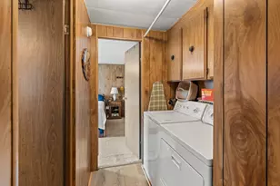 301 Freeman Rd, Central Point, OR 97502 - Photo 17