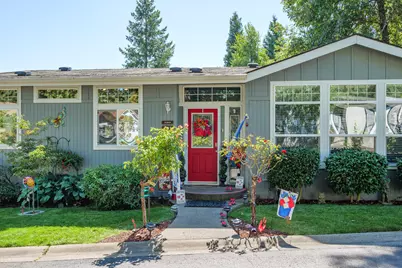 201 NW Creekside Drive, Grants Pass, OR 97526 - Photo 33