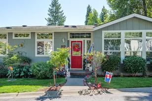 201 NW Creekside Dr, Grants Pass, OR 97526 - Photo 33