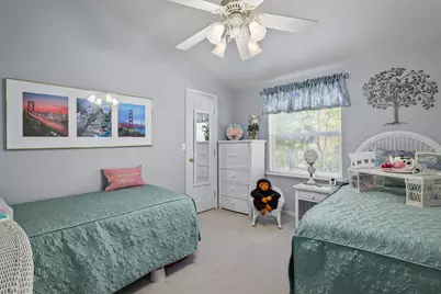 201 NW Creekside Drive, Grants Pass, OR 97526 - Photo 23