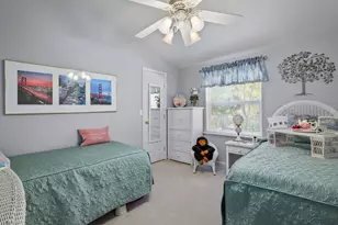 201 NW Creekside Dr, Grants Pass, OR 97526 - Photo 23