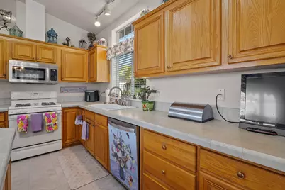 201 NW Creekside Drive, Grants Pass, OR 97526 - Photo 15