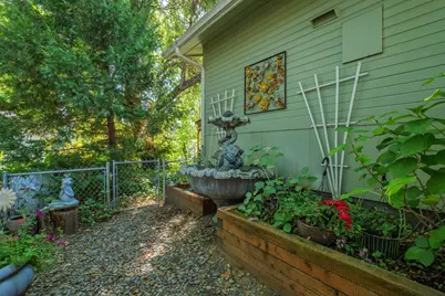 201 NW Creekside Drive, Grants Pass, OR 97526 - Photo 31