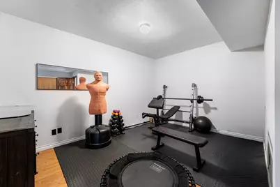 1748 NW Crescent Drive, Grants Pass, OR 97526 - Photo 33