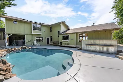 1748 NW Crescent Drive, Grants Pass, OR 97526 - Photo 37