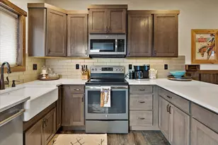 363 E Aspenwood Ave, Sisters, OR 97759 - Photo 13