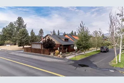 363 E Aspenwood Avenue, Sisters, OR 97759 - Photo 3
