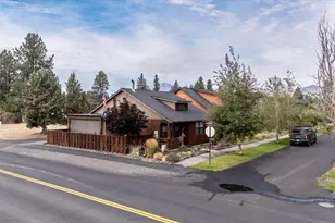 363 E Aspenwood Ave, Sisters, OR 97759 - Photo 3