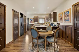 363 E Aspenwood Ave, Sisters, OR 97759 - Photo 11