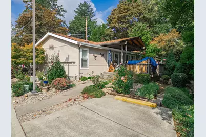 214 NW Creekside Drive, Grants Pass, OR 97526 - Photo 1