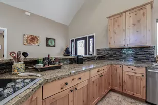 1073 Timber Ridge Loop, Klamath Falls, OR 97601 - Photo 23