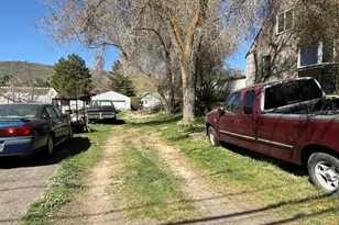 1740 Riverside Dr, Klamath Falls, OR 97601 - Photo 21