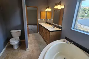 6338 Katie Ln, Klamath Falls, OR 97603 - Photo 13