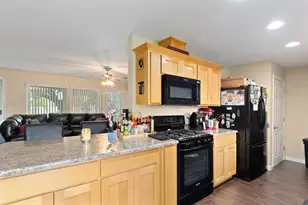 1336 Annabelle Ln, Grants Pass, OR 97527 - Photo 11