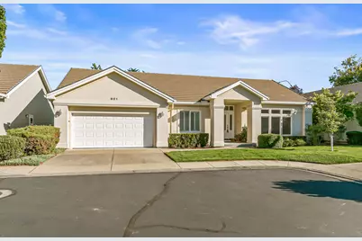 601 Summerwood Drive, Medford, OR 97504 - Photo 1