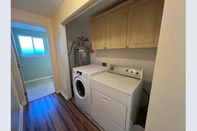 719 Newtown Street, Medford, OR 97501 - Photo 33