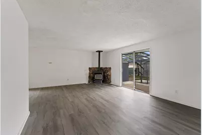 2098 Delta Waters Road, Medford, OR 97504 - Photo 7