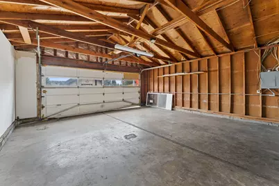 2098 Delta Waters Road, Medford, OR 97504 - Photo 19