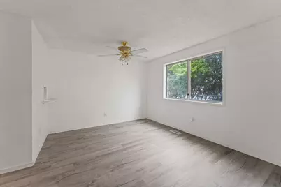 2098 Delta Waters Road, Medford, OR 97504 - Photo 13