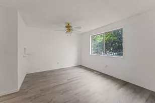 2098 Delta Waters Rd, Medford, OR 97504 - Photo 13