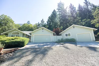 1355 Summit Loop, Grants Pass, OR 97527 - Photo 1