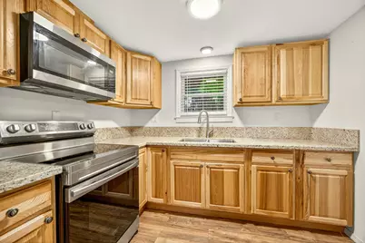 367 Madrona Drive, Cave Junction, OR 97523 - Photo 3