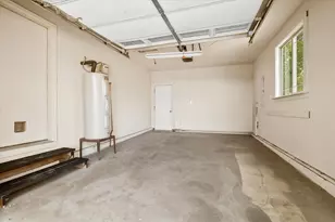 528 SE Cascade Ave, Redmond, OR 97756 - Photo 23