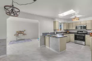 615 NE Fairview St, Prineville, OR 97754 - Photo 9