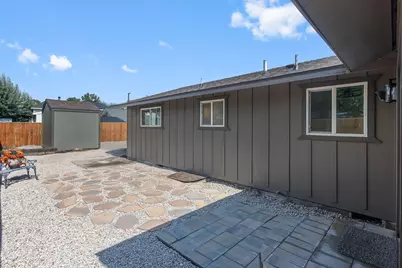 615 NE Fairview Street, Prineville, OR 97754 - Photo 5
