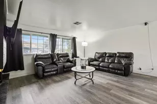 10242 McGuire Ave, Klamath Falls, OR 97603 - Photo 9