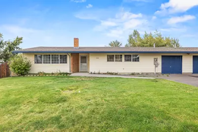 10242 McGuire Avenue, Klamath Falls, OR 97603 - Photo 1