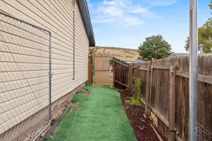 10242 McGuire Ave, Klamath Falls, OR 97603 - Photo 27