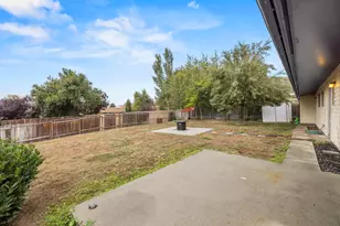 10242 McGuire Ave, Klamath Falls, OR 97603 - Photo 23