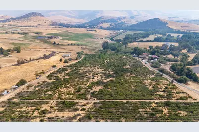 [Address not provided], Ashland, OR 97520 - Photo 3