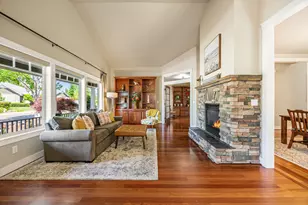 210 Bellerive Dr, Eagle Point, OR 97524 - Photo 9