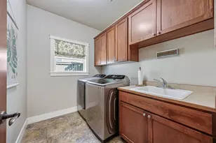 210 Bellerive Dr, Eagle Point, OR 97524 - Photo 39