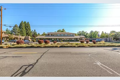 717 Murphy Road, Medford, OR 97504 - Photo 1