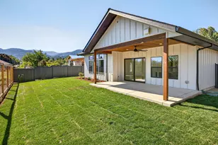 224 Alicia St, Ashland, OR 97520 - Photo 17