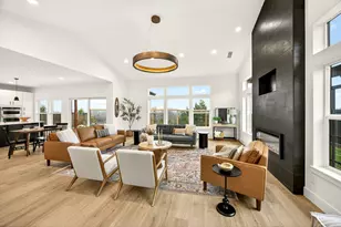 224 Alicia St, Ashland, OR 97520 - Photo 3