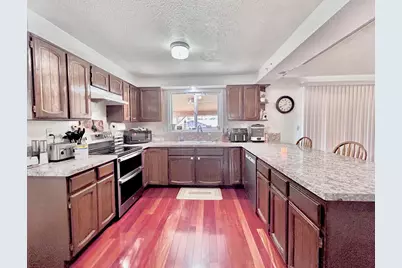 2435 Lindley St Way, Klamath Falls, OR 97601 - Photo 3