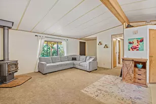 301 Robmar Ln, Grants Pass, OR 97527 - Photo 13